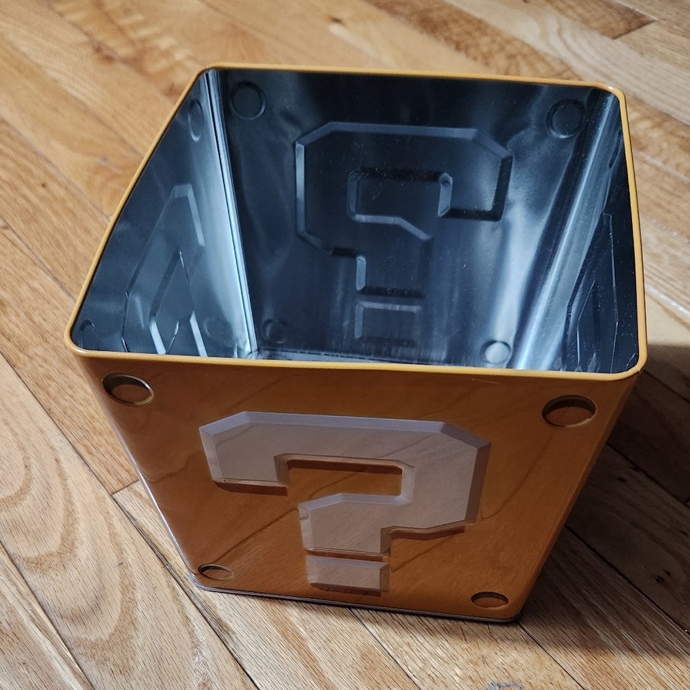 Gold and Silver Question Block Tin